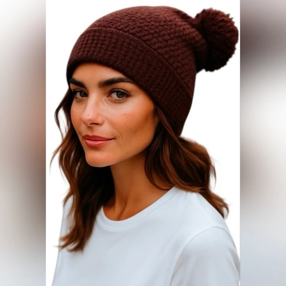 UGG Chuncky Women's Waffle Knit Pom Pom Slouchy Maroon Beanie, New - Picture 3 of 7
